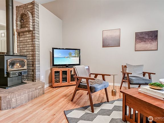 5th image of 17007 232nd Avenue NE