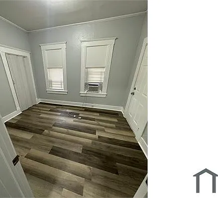 1163 E 18th St — Photo 12