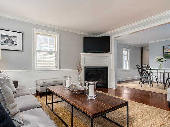 5th image of 50 Warren St