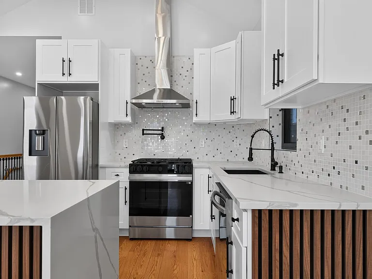 482 John F Kennedy Blvd #2 — Photo 7