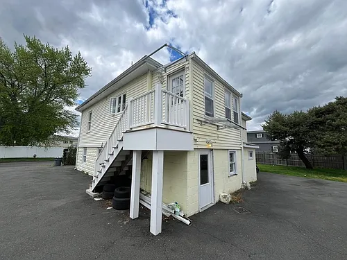 72 Bristow St Photo 1