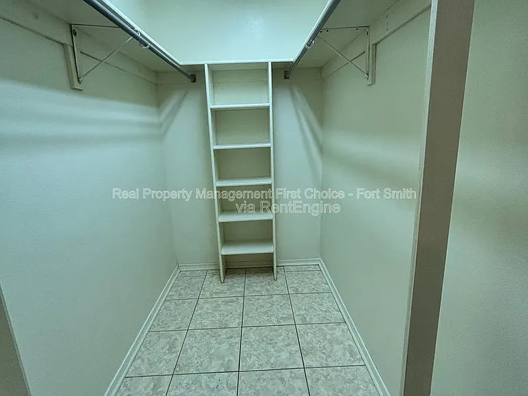 1447 Brazil Ave — Photo 13