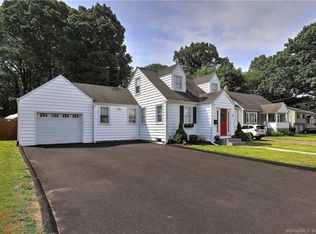 52 Old Point Rd, Milford, CT 06460