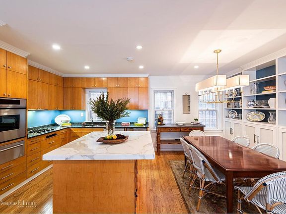 2nd image of 265 W 94th St #1/2