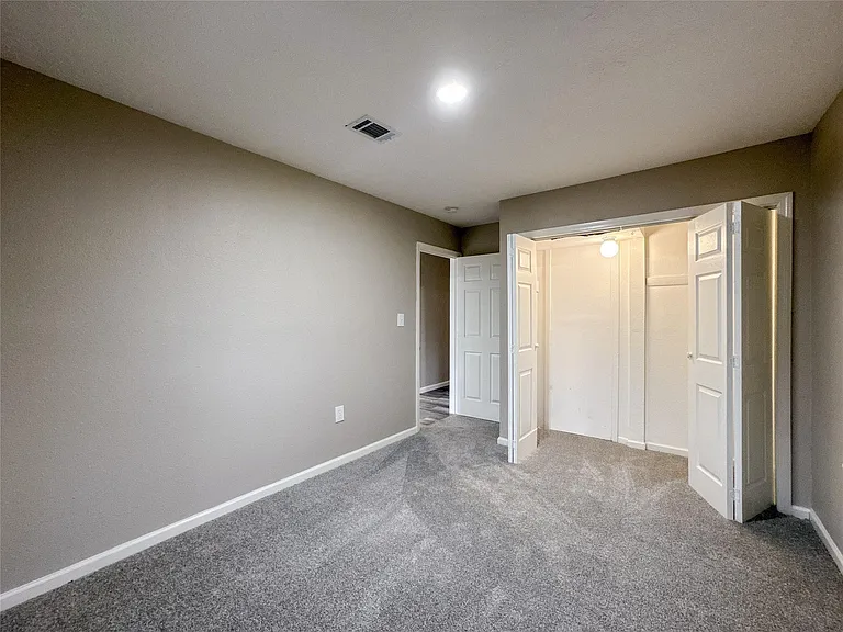 7710 Claiborne St — Photo 12