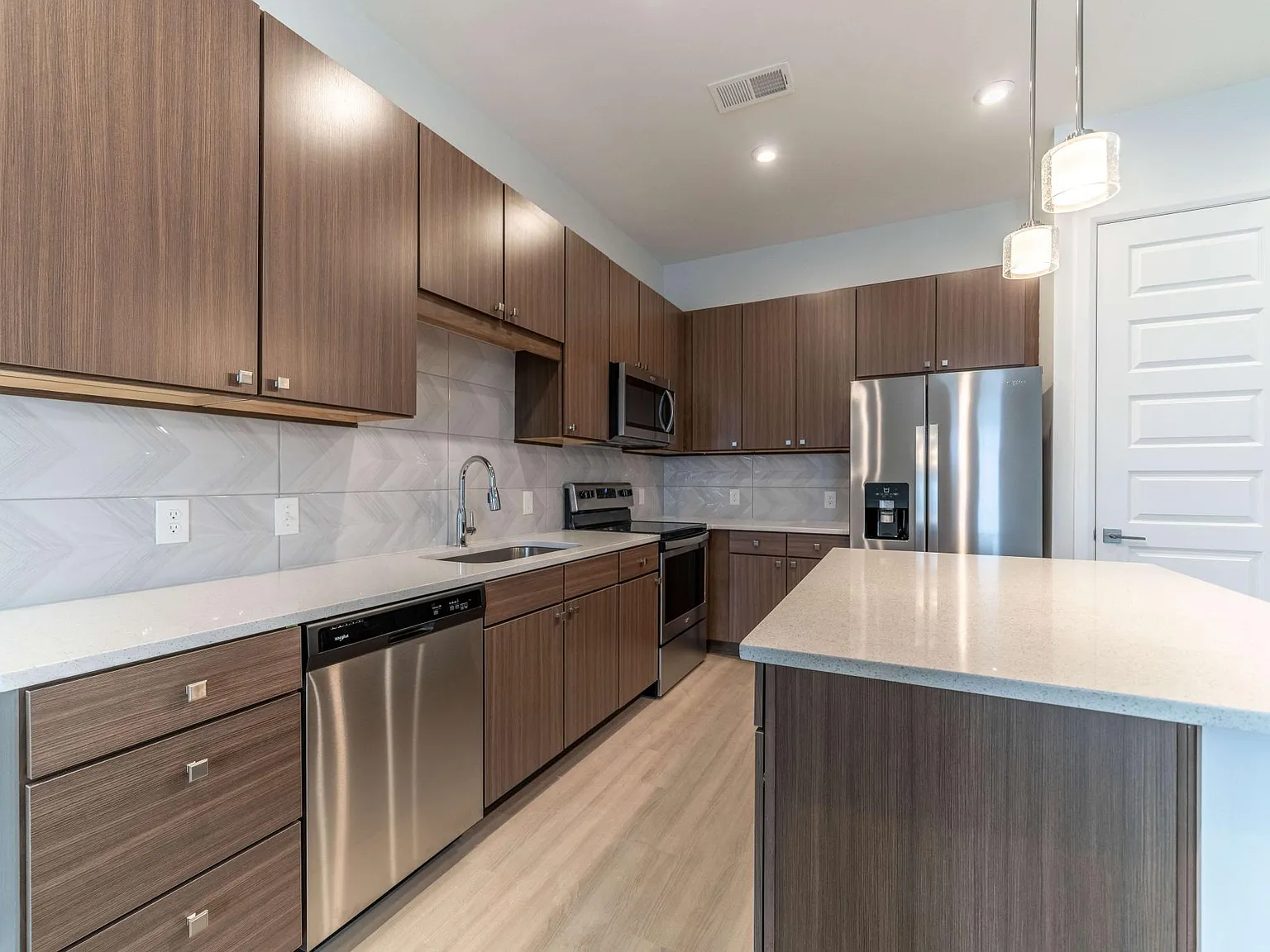 Quinn Apartments — Photo 3
