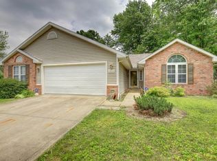 1814 Scottsdale Ct, Champaign, IL