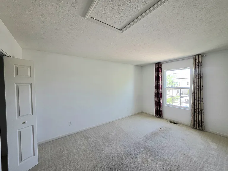 2393 Shadow Bend Dr — Photo 10