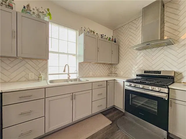 2 bed, 1.0 bath, 835 sqft, $1,400 — Photo 4