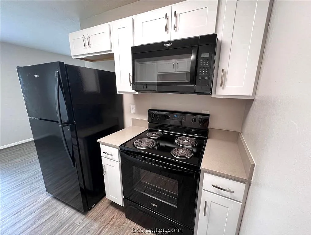 3 bed, 1028 sqft, $1,400 — Photo 3