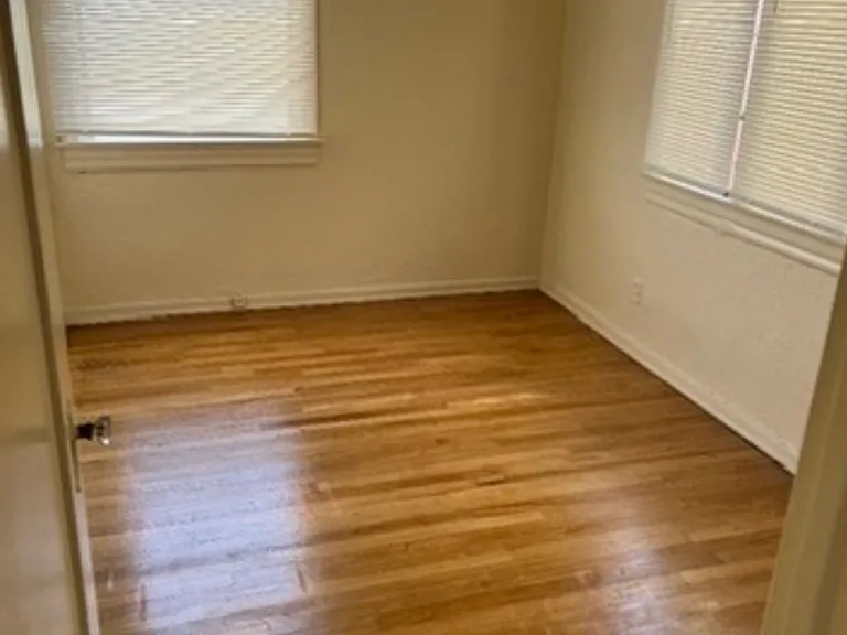 530 W Olive Ave — Photo 4