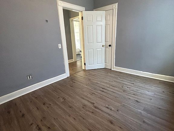 4th image of 22 N 19th St Floor 2