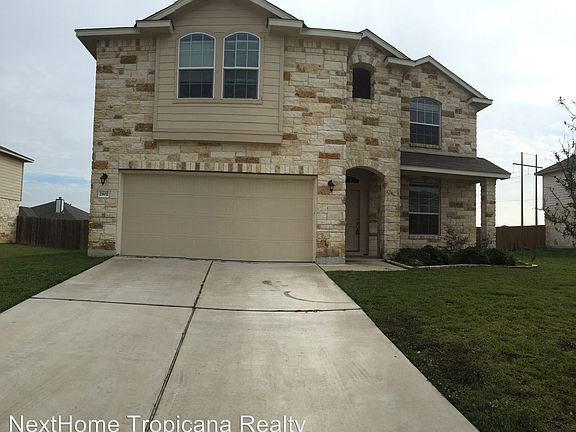 3rd image of 2802 Black Orchid Dr