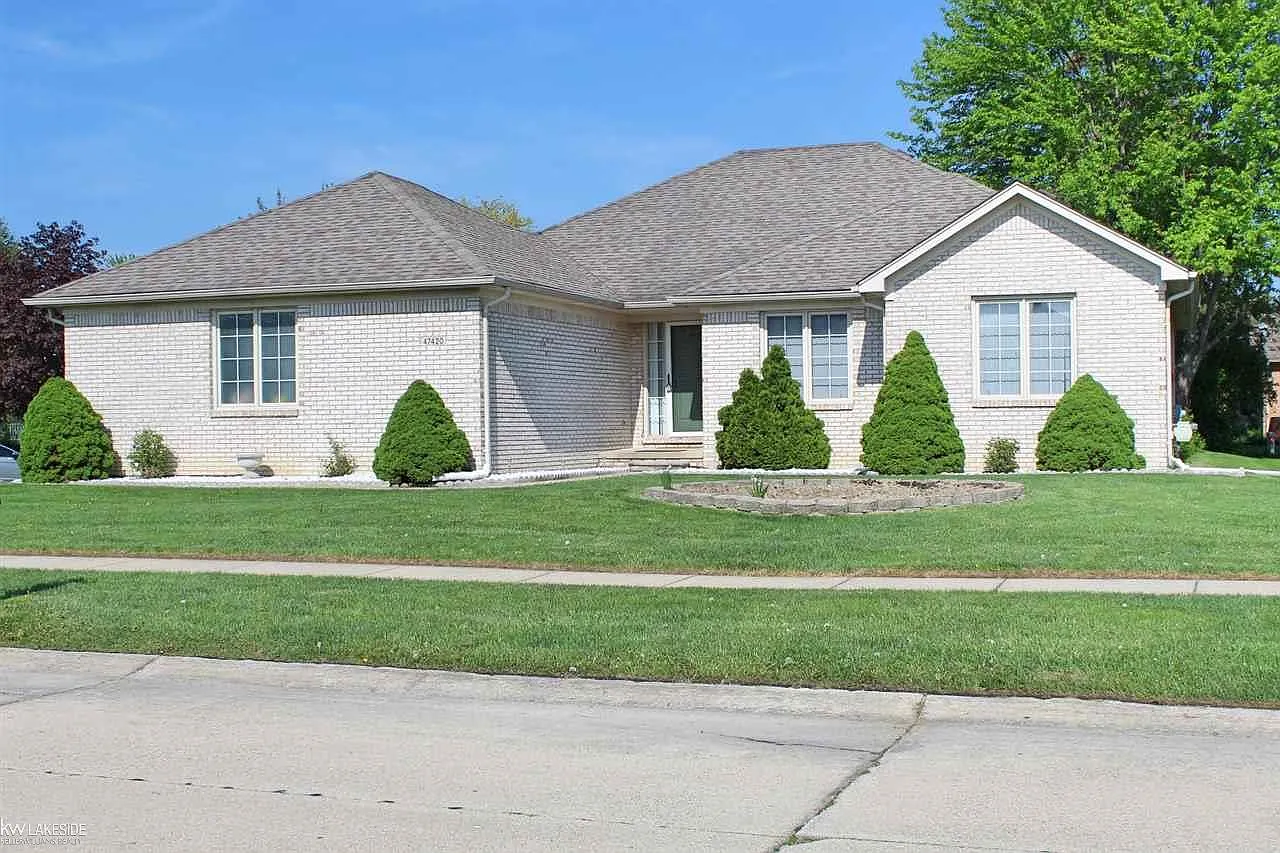 47420 Napoli Ln photo 1
