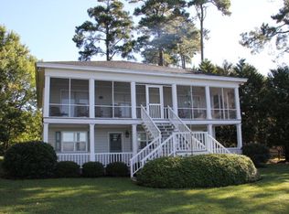 1483 Quail Trl, Manning, SC 29102