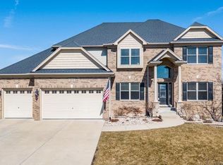 373 Andover Dr, Oswego, IL