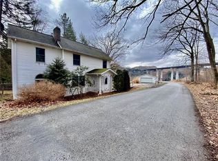 1089 Fogletown Rd, Garrett, PA 15542