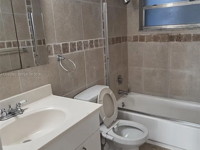 7900 Tatum Waterway Dr #304 — Photo 6