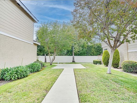 4th image of 341 W Orange Grove Ave APT 6