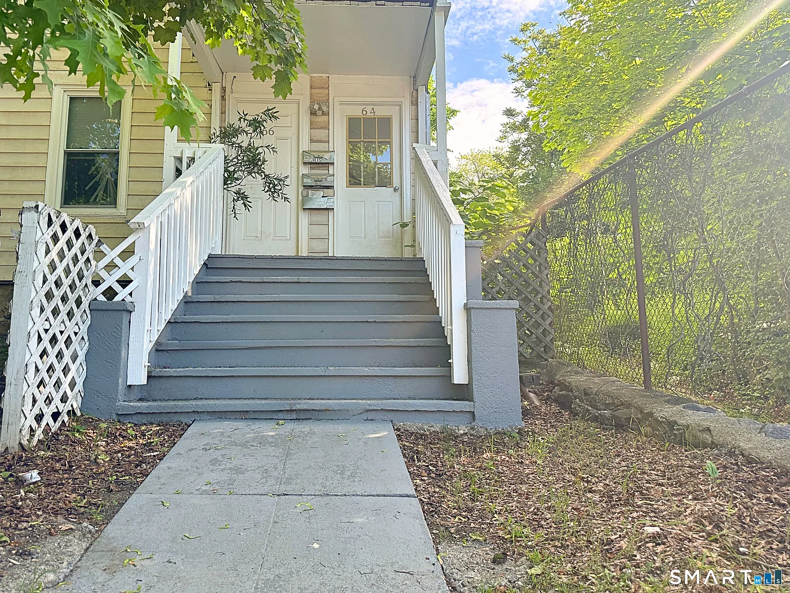 3 bed, 1.0 bath, 1000 sqft, $2,200 — Photo 3