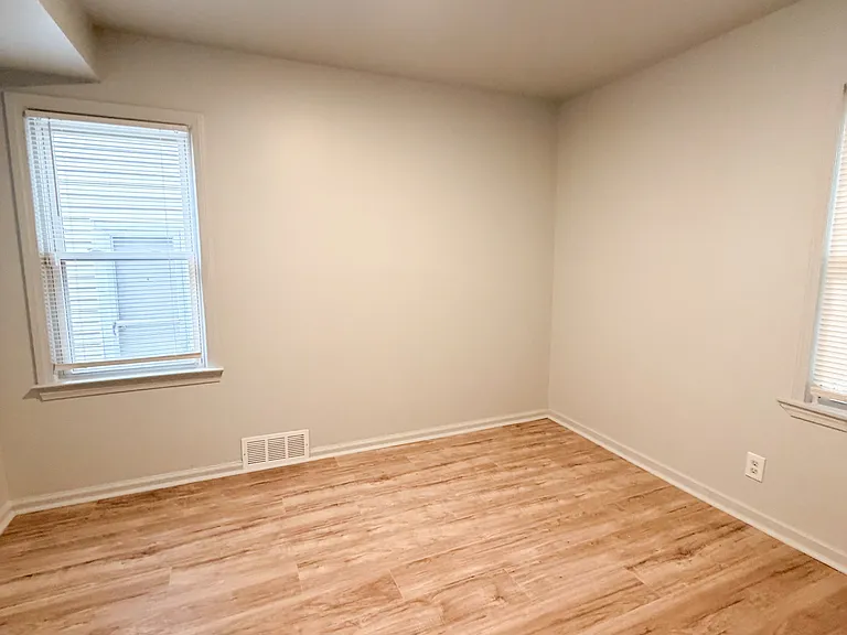 14550 Northlawn St — Photo 6