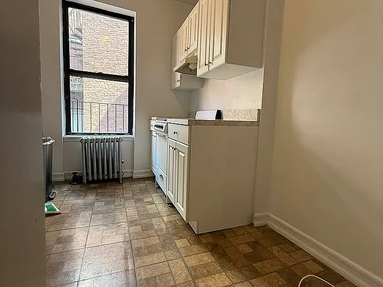483 Columbus Ave #4D — Photo 8
