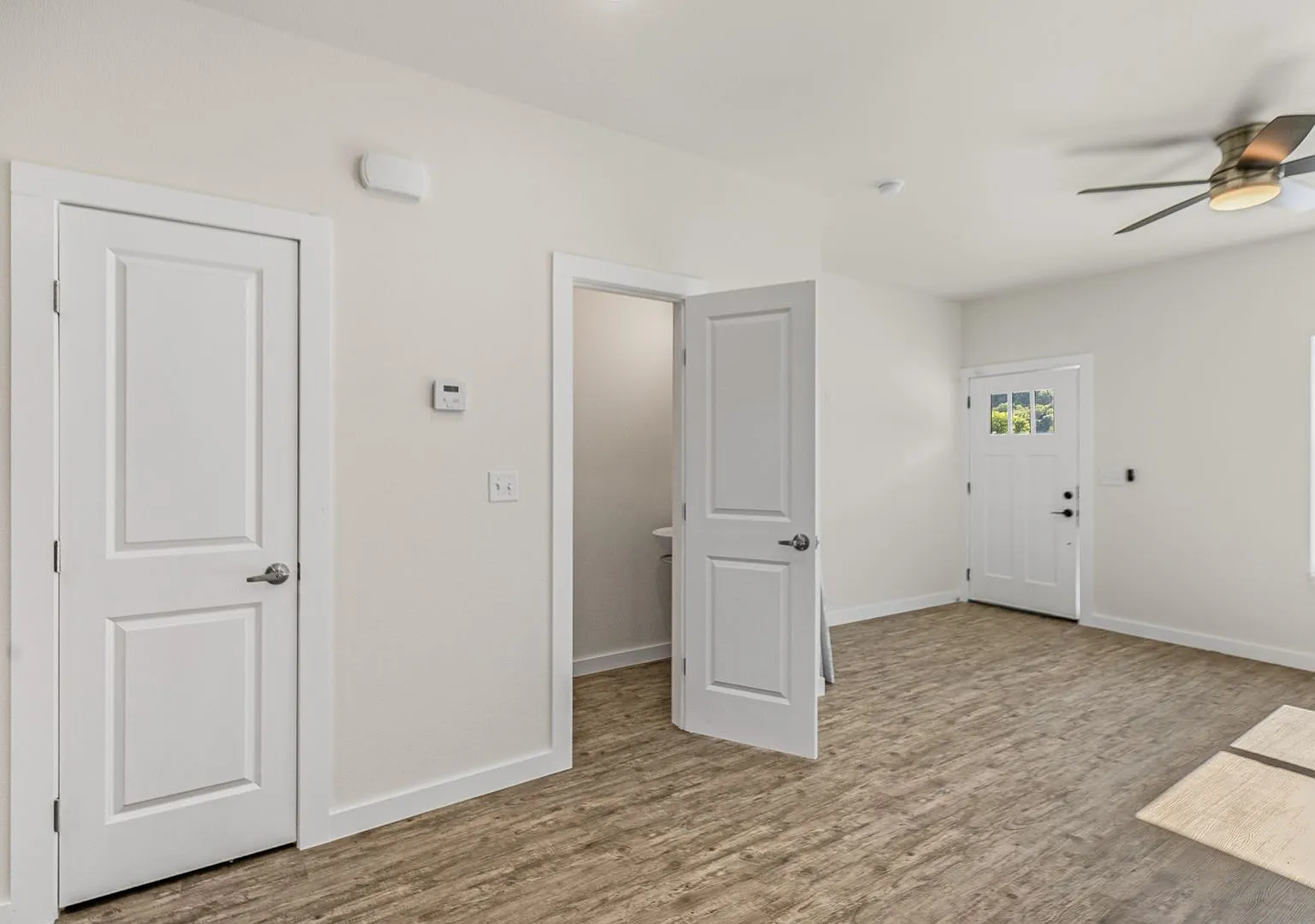 Brand New Townhomes 15 Minutes from Bentonville! — Photo 2
