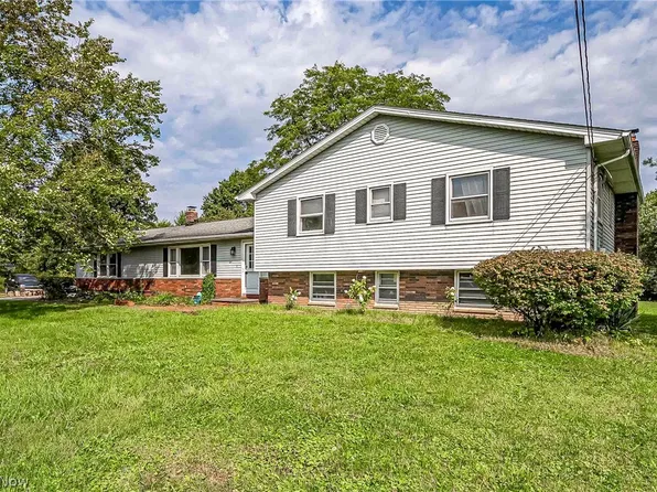 9284 Mayfield Rd, Chesterland, OH 44026