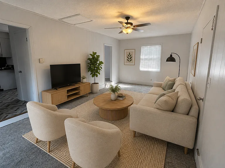 302 Lanier Rd — Photo 2