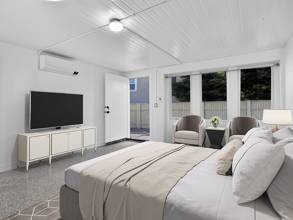1st image of 111 Cecil Pl #L