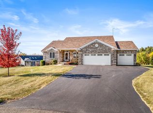 20 Highview Dr, Orangeville, IL 61060
