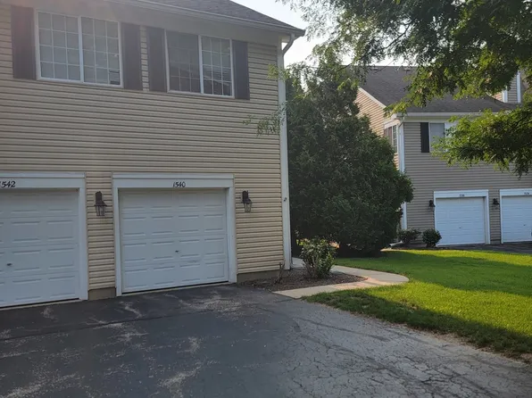1540 Hickory Rd #1540, Woodstock, IL 60098