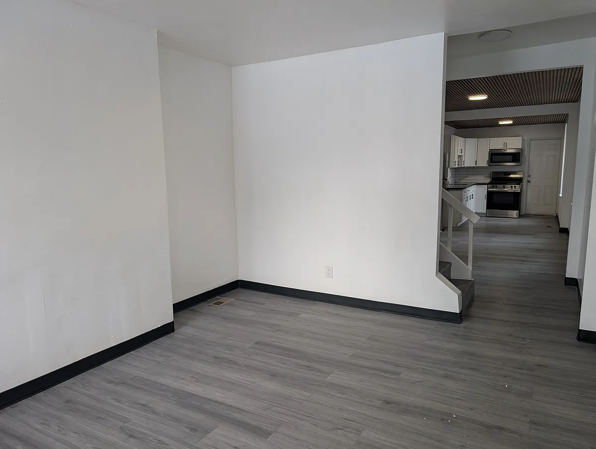 Building Photo - 6439 Shetland St