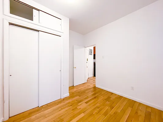 Rented by Compass | media 25