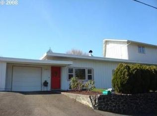 2699 N 15th St, Coos Bay, OR 97420