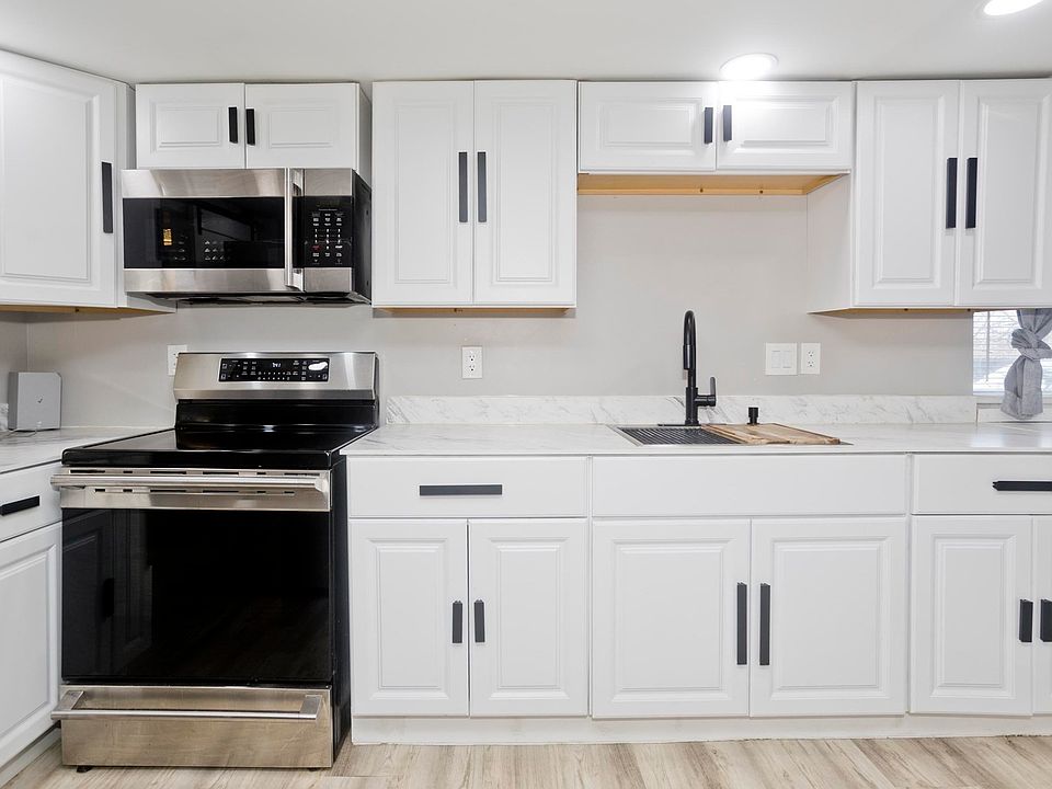 1st image of 1246 Granby Rd #43