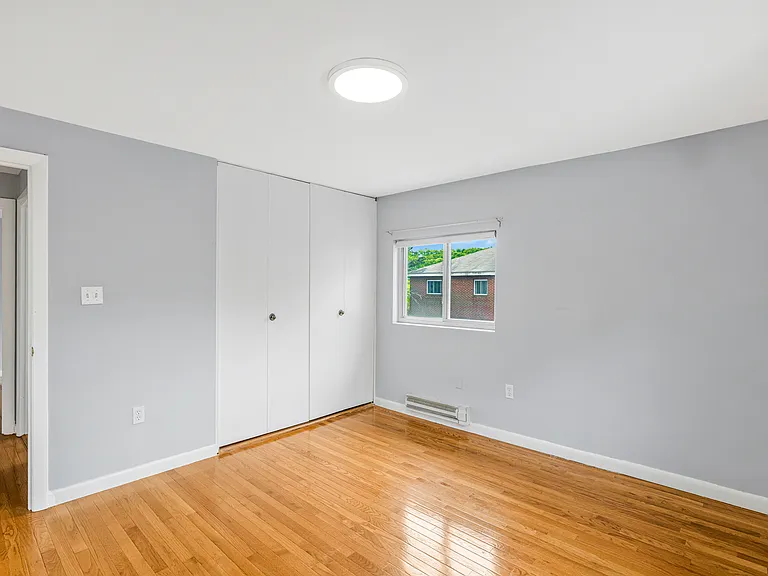 7 Glen Ave #11 — Photo 11