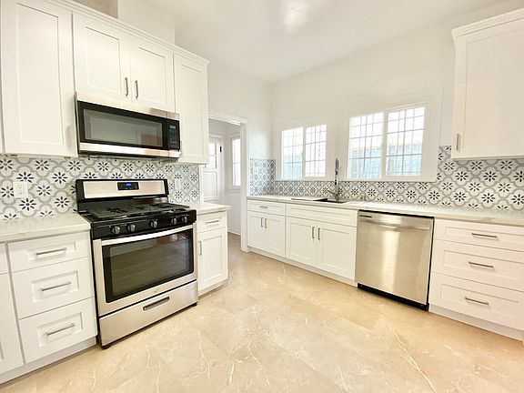5th image of 347 N Sierra Bonita Ave #349