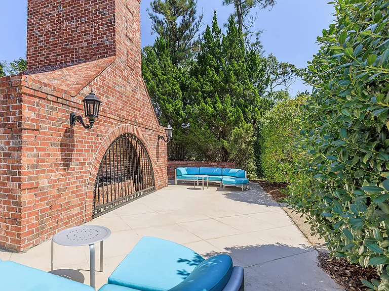 Arbor Place Apartments — Photo 20