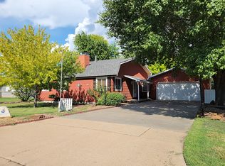 807 Moundview Ave, Salina, KS 67401