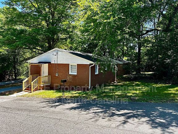 4th image of 221 Bookington Dr Unit A