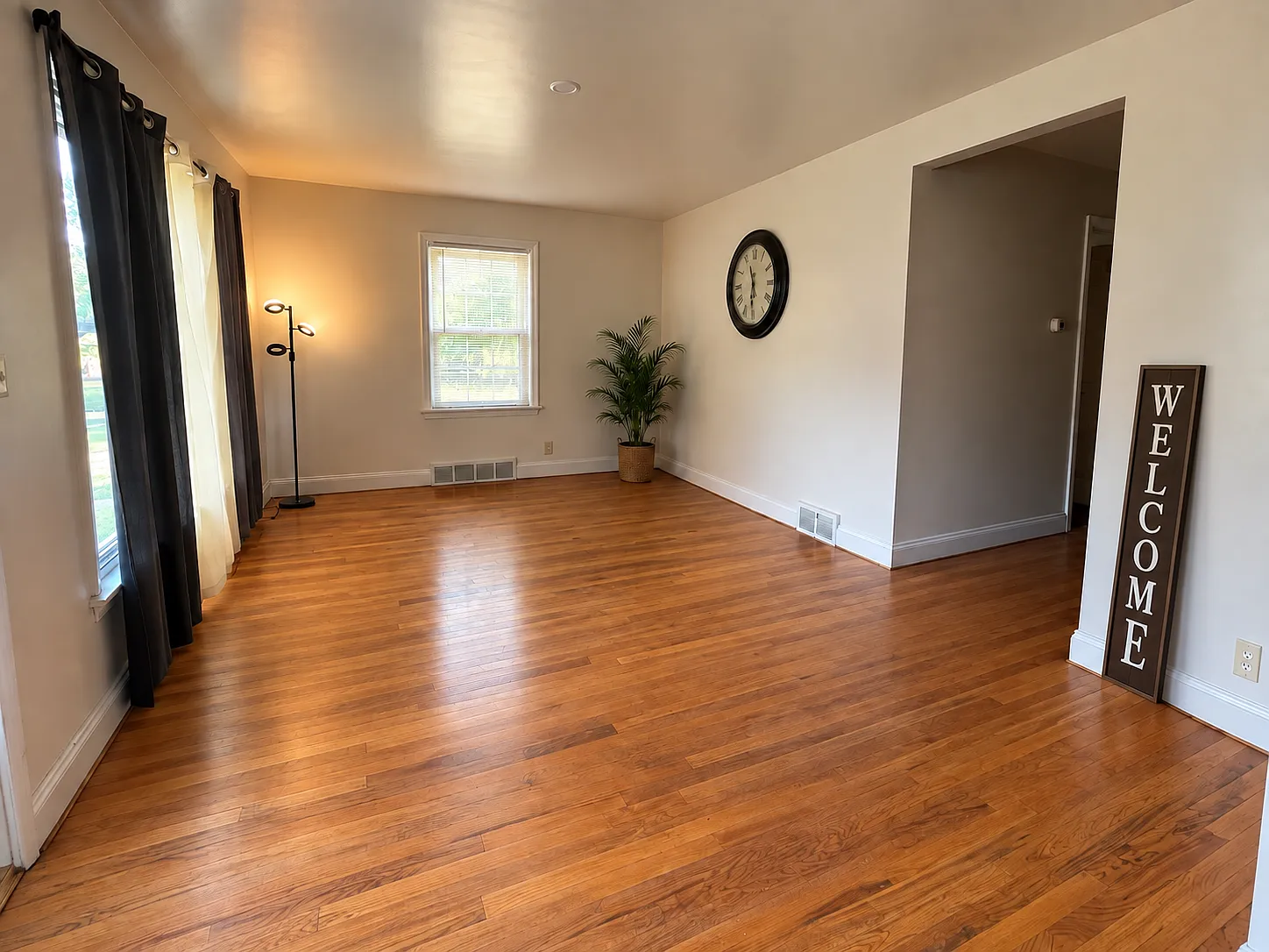 3 bed, 1000 sqft, $1,475 — Photo 2