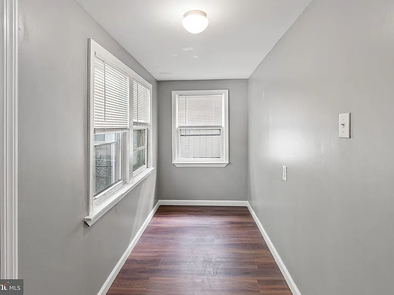 1344 Princeton Ave — Photo 15