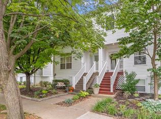 5768 Westminster Pl, Saint Louis, MO 63112