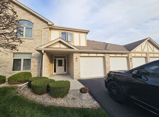 18433 Pine Cone Dr APT 2, Tinley Park, IL 60477