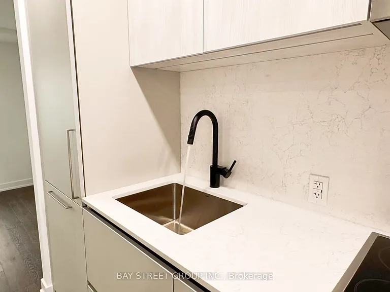 609 Sherbourne St #3408 — Photo 9