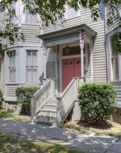 318 W Hall St Photo 1