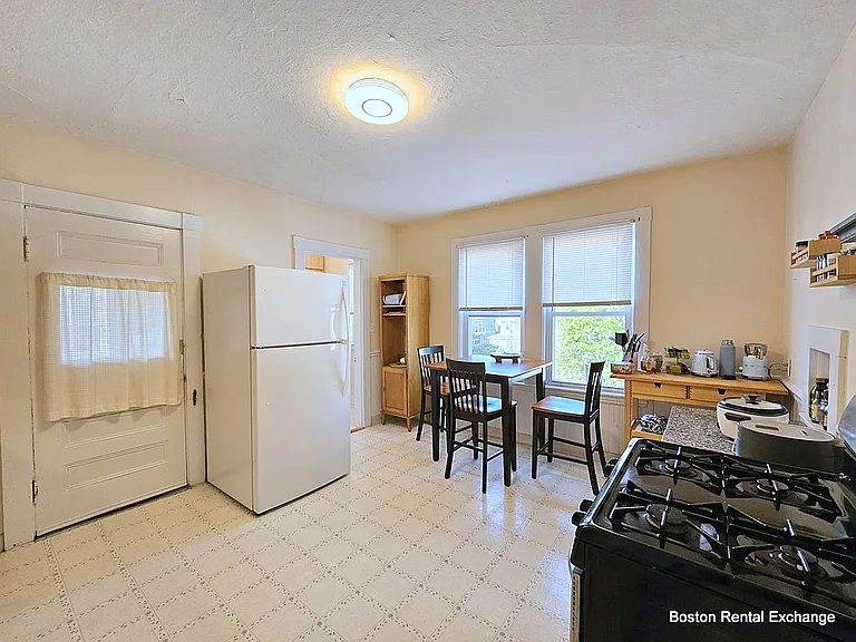 757 Somerville Ave #3 — Photo 4