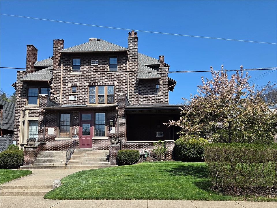 1st image of 701 4th St APT 2