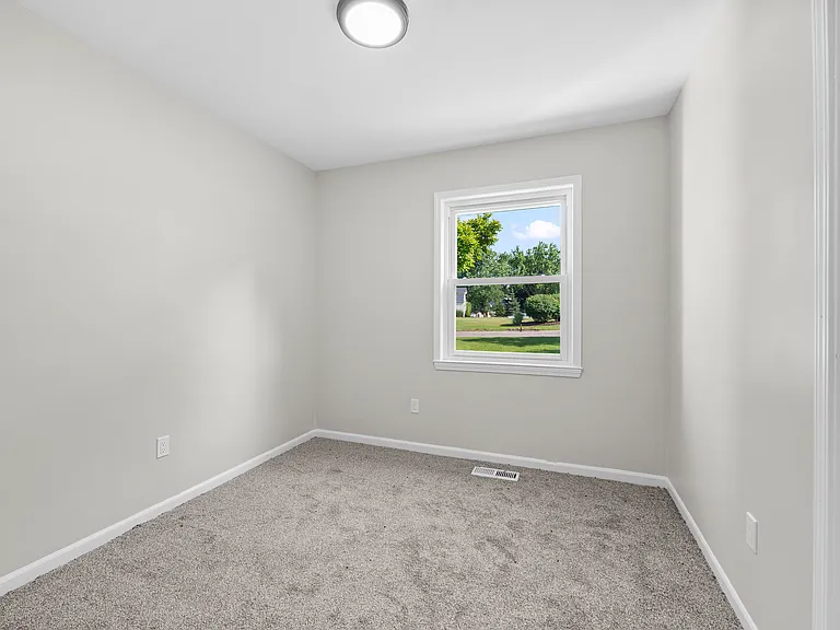 13404 Sequoia Ln N — Photo 15